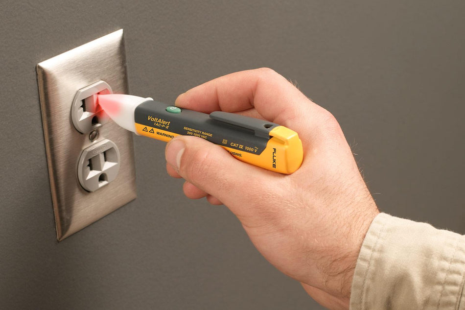 Fluke 1AC II VoltAlert Non-Contact Voltage Tester 90-1000V AC CAT IV Pocket Tester
